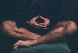面接の緊張改善方法：瞑想
